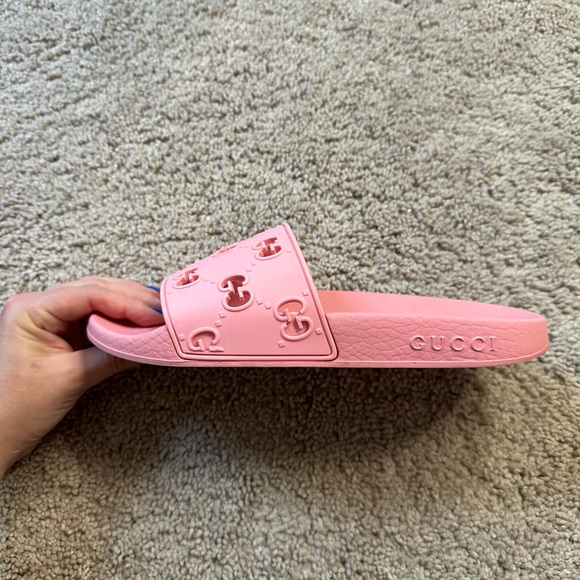 Rose Gucci Rubber Pursuit G Slides - Picture 8 of 12